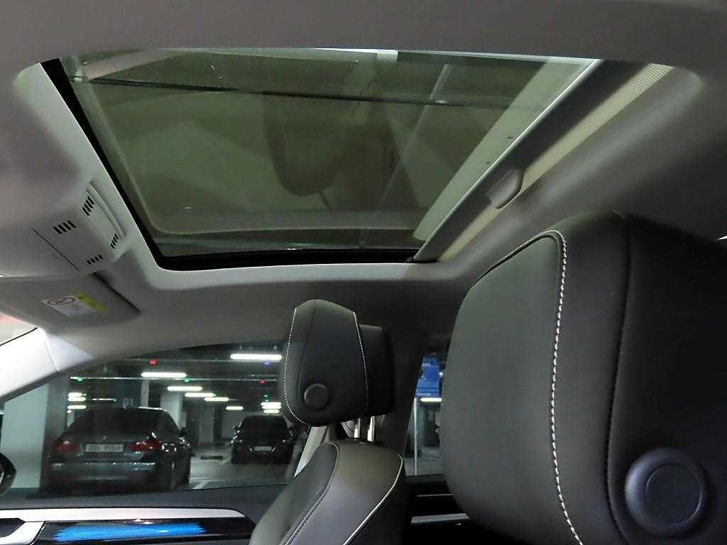 폭스바겐 아테온 2.0 TDI 프레스티지 이미지 18