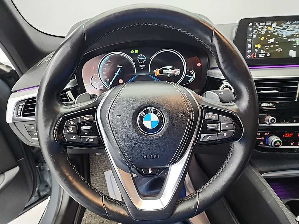 BMW 5시리즈 5시리즈 (G30) 520d M 스포츠 이미지 9