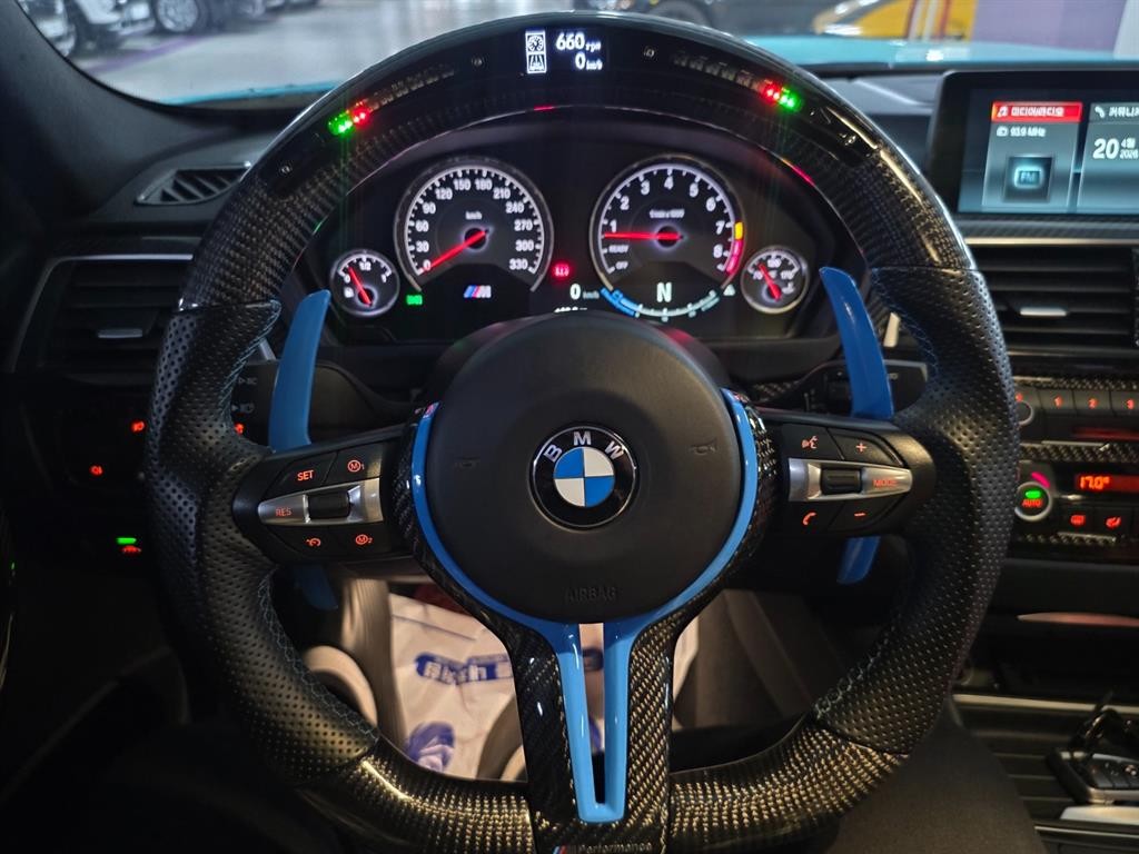 BMW 3시리즈 M3 (F80, E90) M3 세단 컴패티션 이미지 10