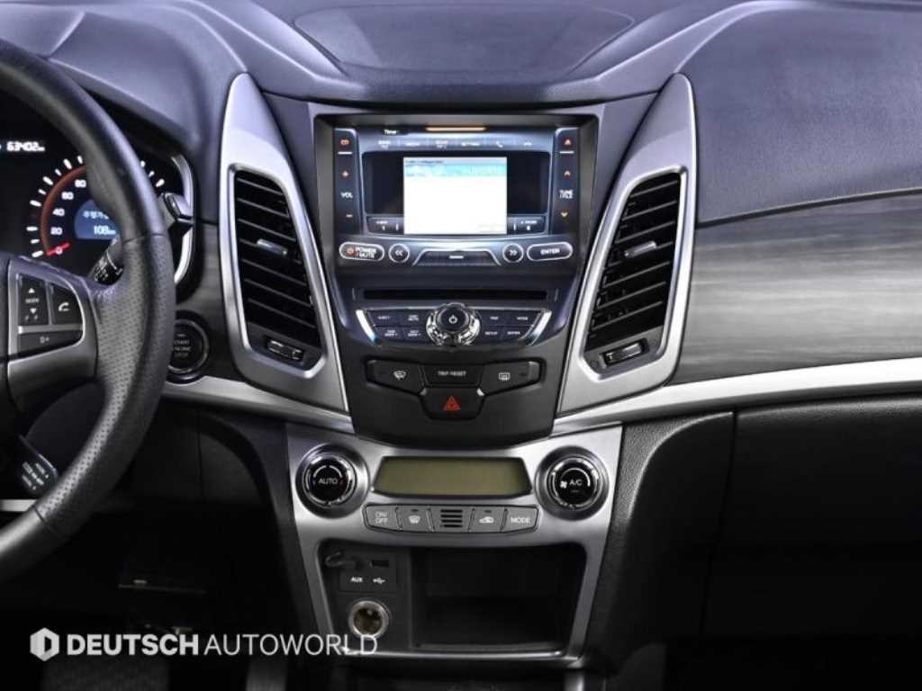 KG모빌리티(쌍용) 코란도 뉴코란도C 2WD 2.0 RX 고급형 이미지 14