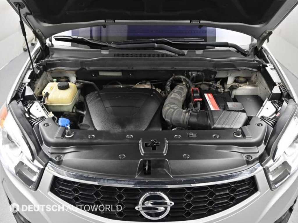 KG모빌리티(쌍용) 코란도 뉴코란도C 2WD 2.0 RX 고급형 이미지 6