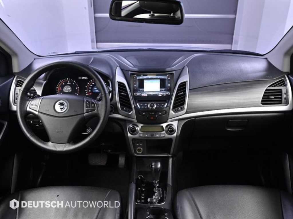 KG모빌리티(쌍용) 코란도 뉴코란도C 2WD 2.0 RX 고급형 이미지 7