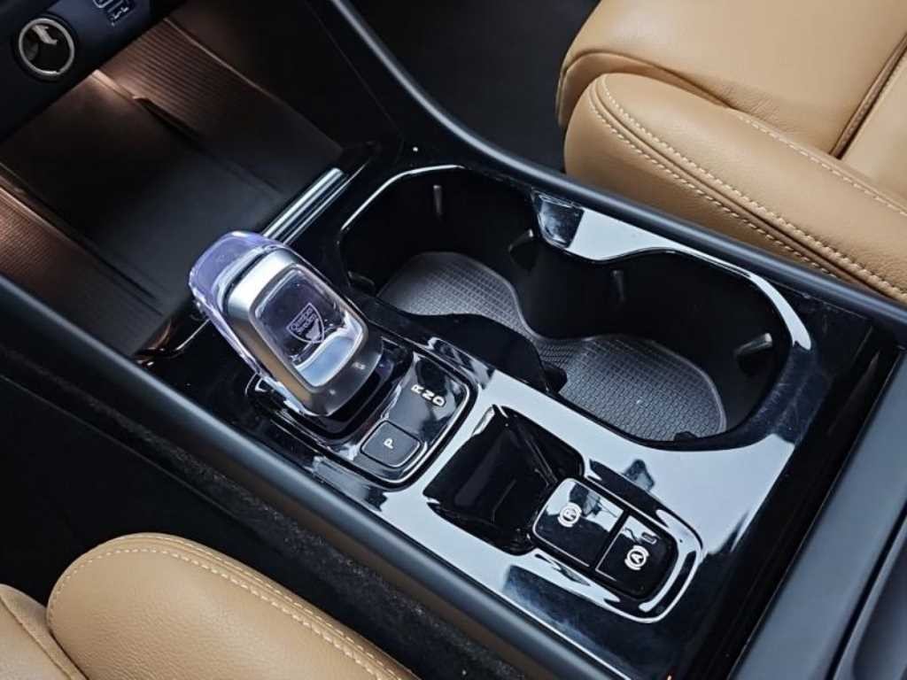 볼보 XC40 T4 4WD 인스크립션 이미지 12