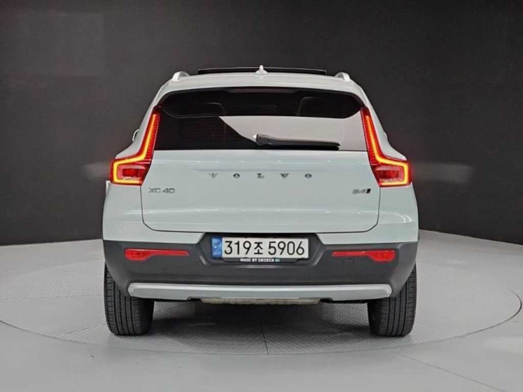 볼보 XC40 T4 4WD 인스크립션 이미지 4