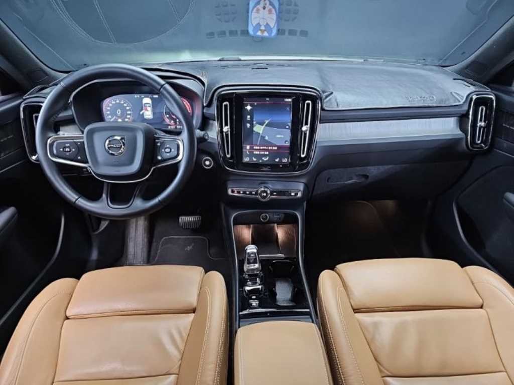 볼보 XC40 T4 4WD 인스크립션 이미지 5