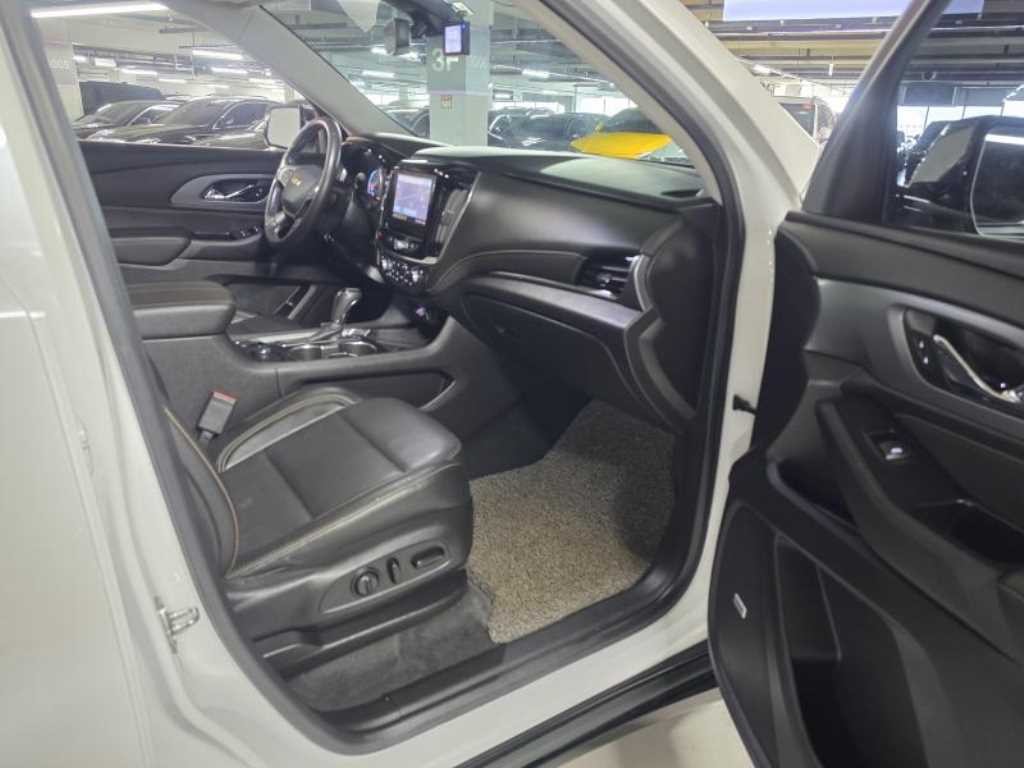 쉐보레 트래버스 3.6 AWD 레드라인 이미지 18