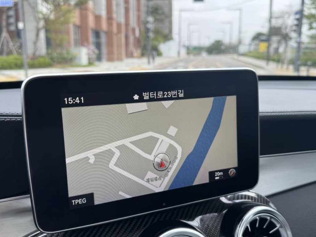벤츠 GLC 클래스 GLC클래스 X253 AMG GLC 63 S 4MATIC+ 쿠페 이미지 13