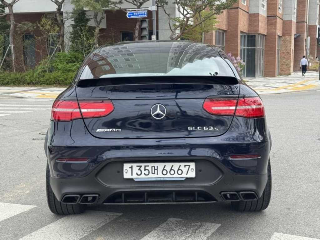 벤츠 GLC 클래스 GLC클래스 X253 AMG GLC 63 S 4MATIC+ 쿠페 이미지 4