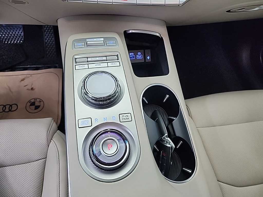 제네시스 GV70 2.2 디젤 2WD 이미지 8