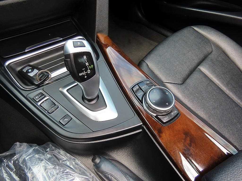BMW 3시리즈 3시리즈 (F30) 320d xDrive 이미지 11