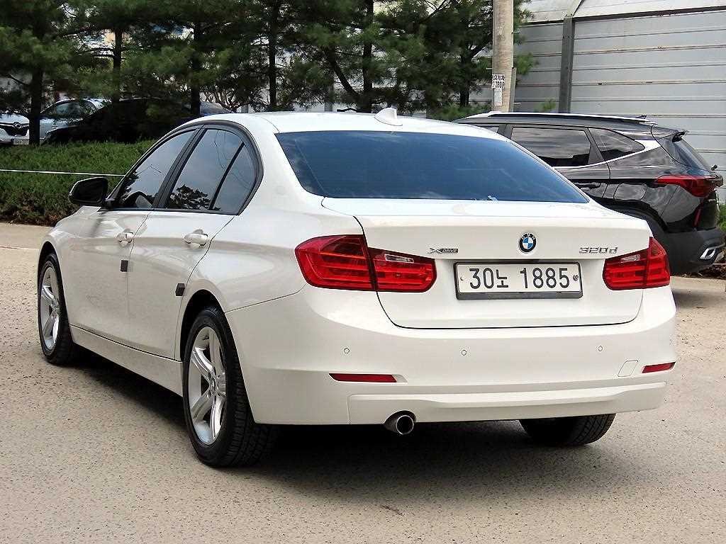 BMW 3시리즈 3시리즈 (F30) 320d xDrive 이미지 3