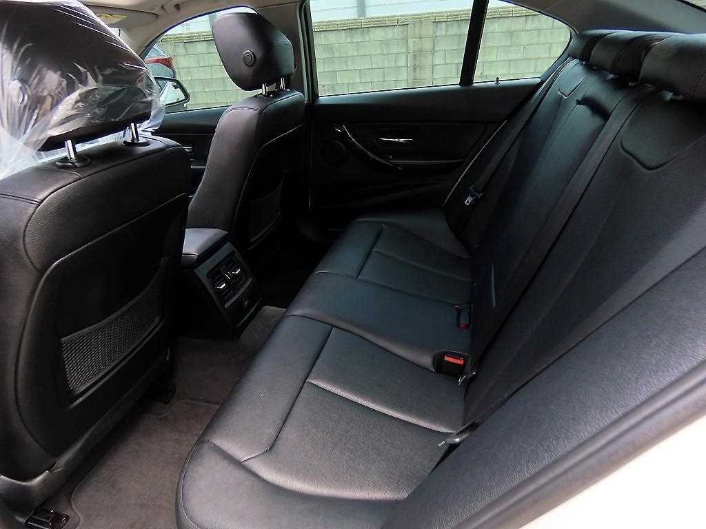 BMW 3시리즈 3시리즈 (F30) 320d xDrive 이미지 6