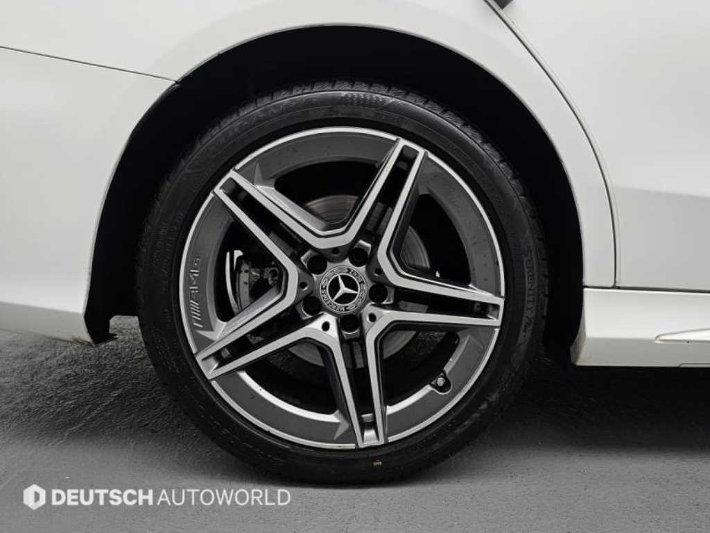 벤츠 C 클래스 C클래스 W205 C200 AMG LINE 이미지 5