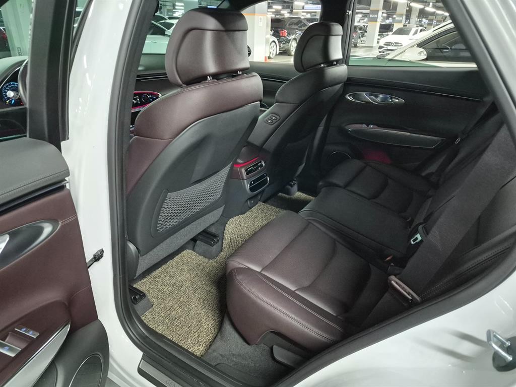 제네시스 GV70 2.2 디젤 2WD 이미지 9