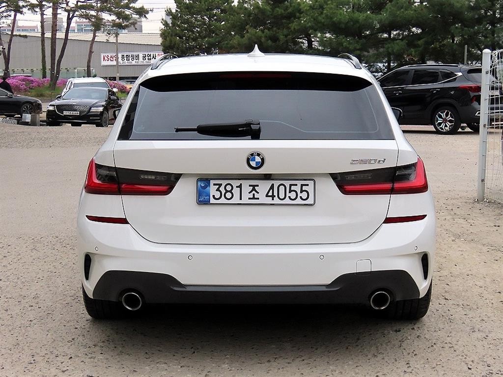 BMW 3시리즈 3시리즈 (G20) 320d 투어링 M 스포츠 이미지 4