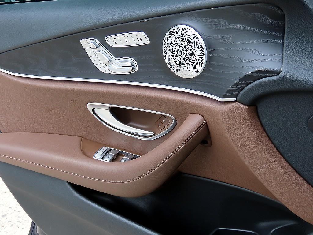 벤츠 E 클래스 E-클래스 W213 E300 4MATIC 아방가르드 이미지 12