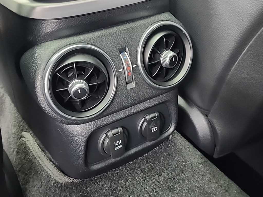기아 스팅어 가솔린 2.0 터보 2WD 플래티넘 이미지 14