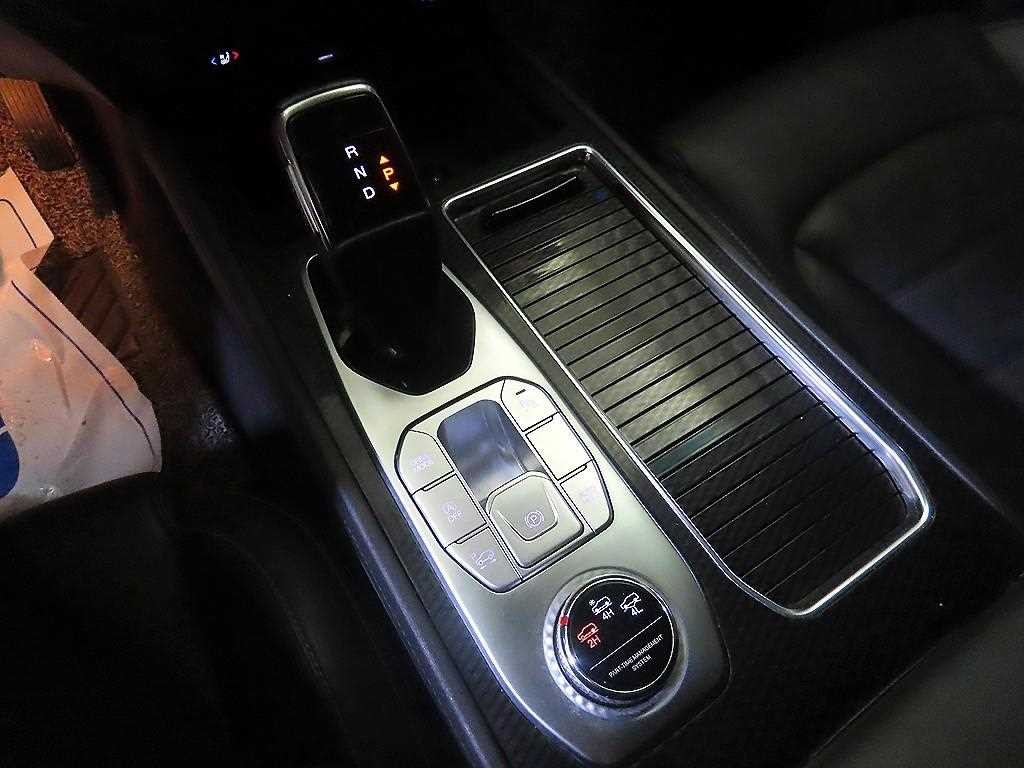 KG모빌리티(쌍용) 렉스턴 올 뉴 렉스턴 (Y450) 디젤 2.2 4WD 럭셔리 이미지 12