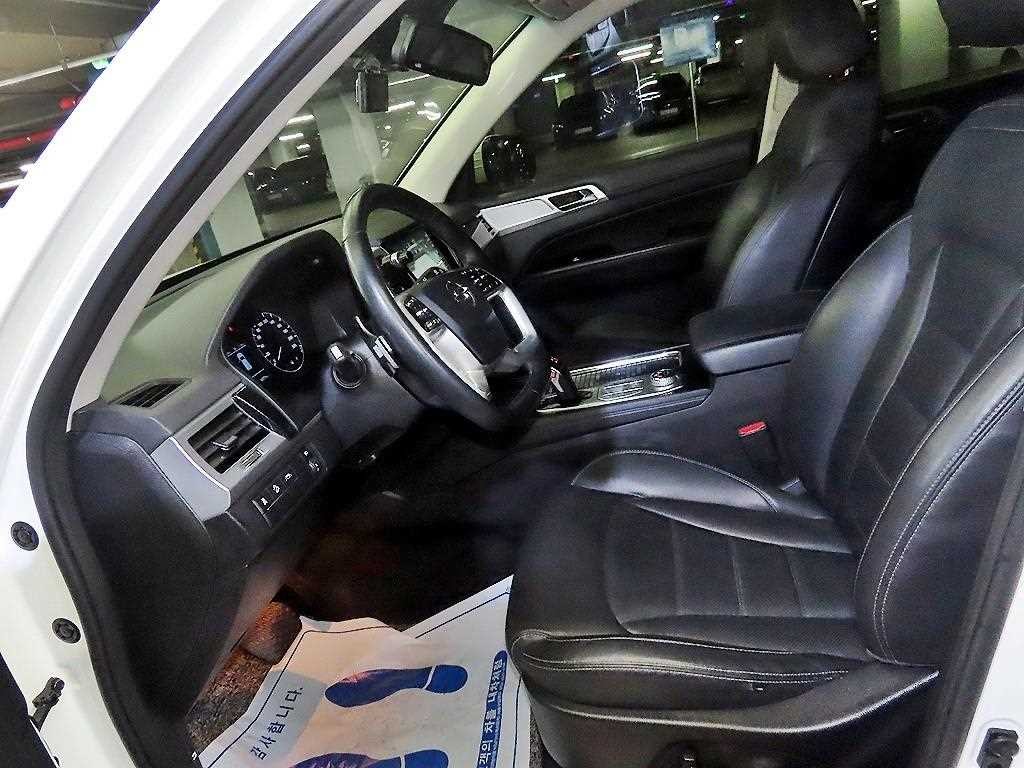 KG모빌리티(쌍용) 렉스턴 올 뉴 렉스턴 (Y450) 디젤 2.2 4WD 럭셔리 이미지 6