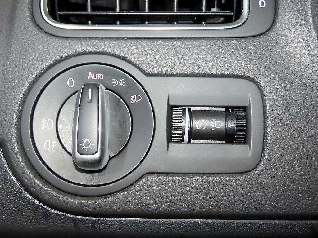 폭스바겐 폴로 1.6 TDI R-LINE 이미지 14