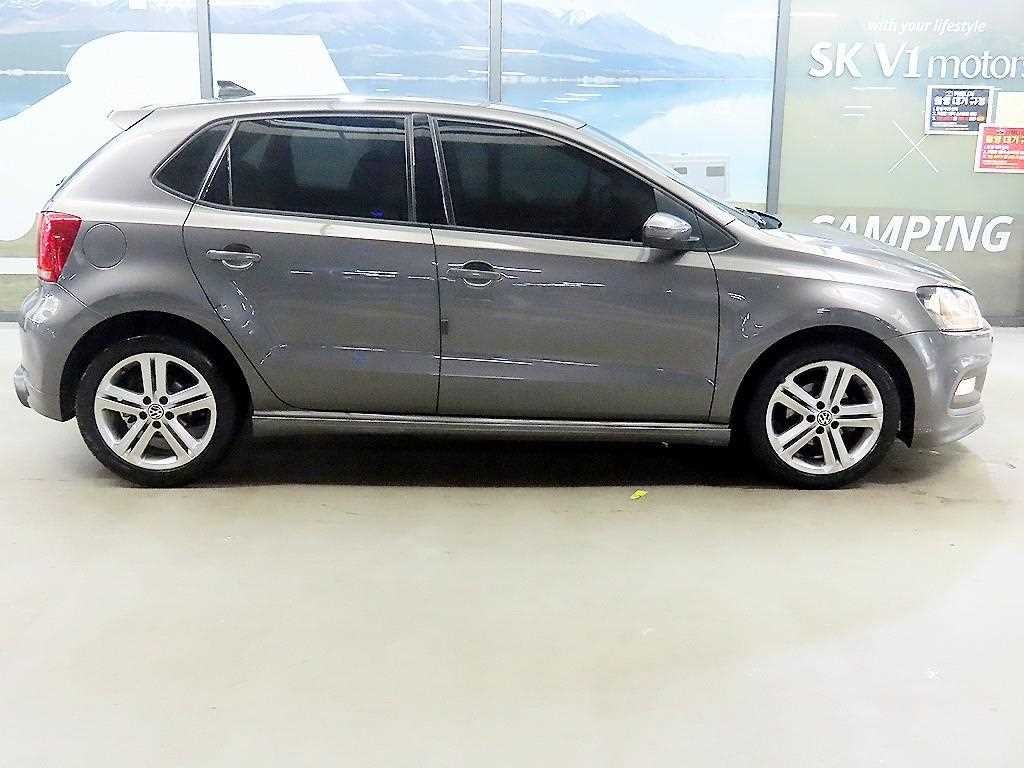 폭스바겐 폴로 1.6 TDI R-LINE 이미지 3