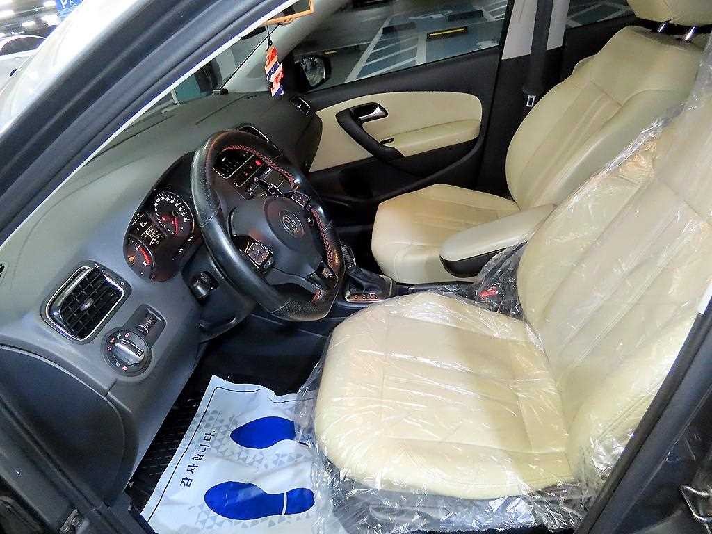 폭스바겐 폴로 1.6 TDI R-LINE 이미지 6