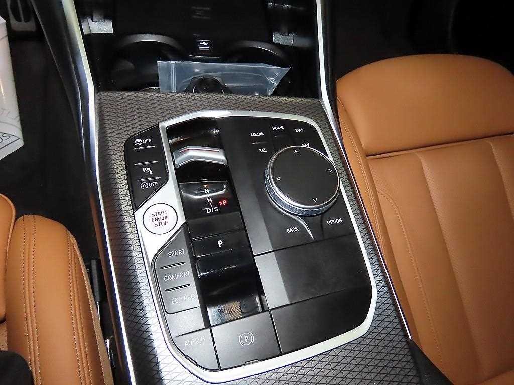 BMW 3시리즈 3시리즈 (G20) 320i M 스포츠 이미지 12