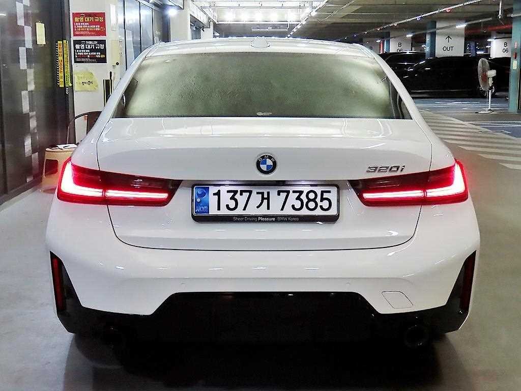 BMW 3시리즈 3시리즈 (G20) 320i M 스포츠 이미지 5