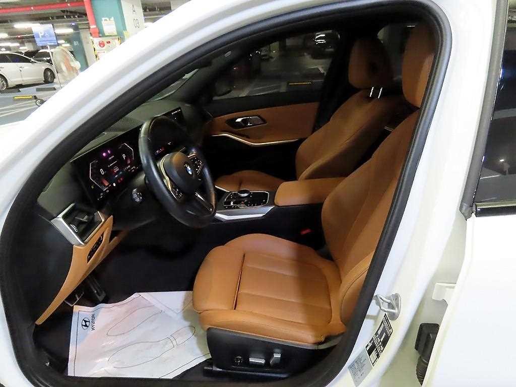 BMW 3시리즈 3시리즈 (G20) 320i M 스포츠 이미지 6
