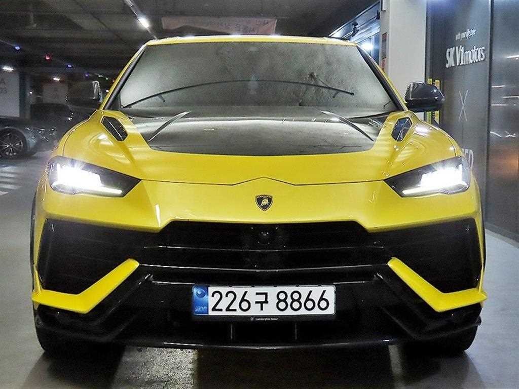 람보르기니 우루스 4.0 V8 퍼포만테 이미지 2