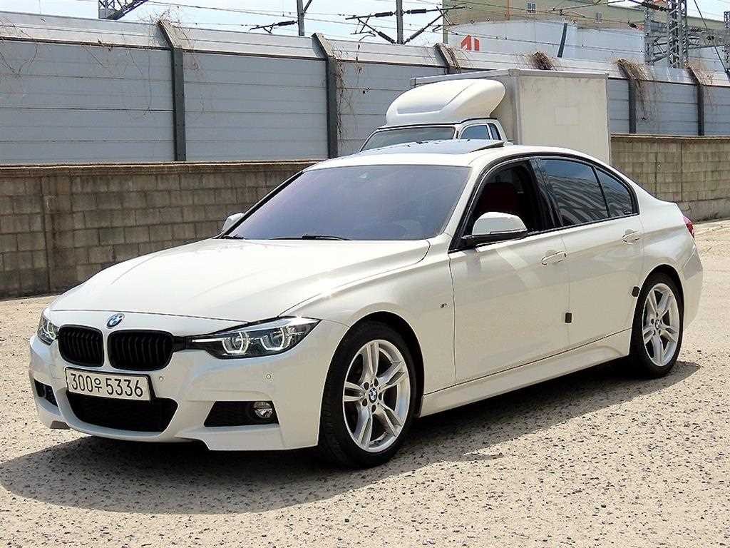 BMW 3시리즈 3시리즈 (F30) 330i M 스포츠 쉐도우 이미지 2