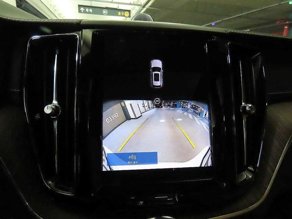 볼보 XC60 XC60(2세대) B5 AWD 인스크립션 이미지 14