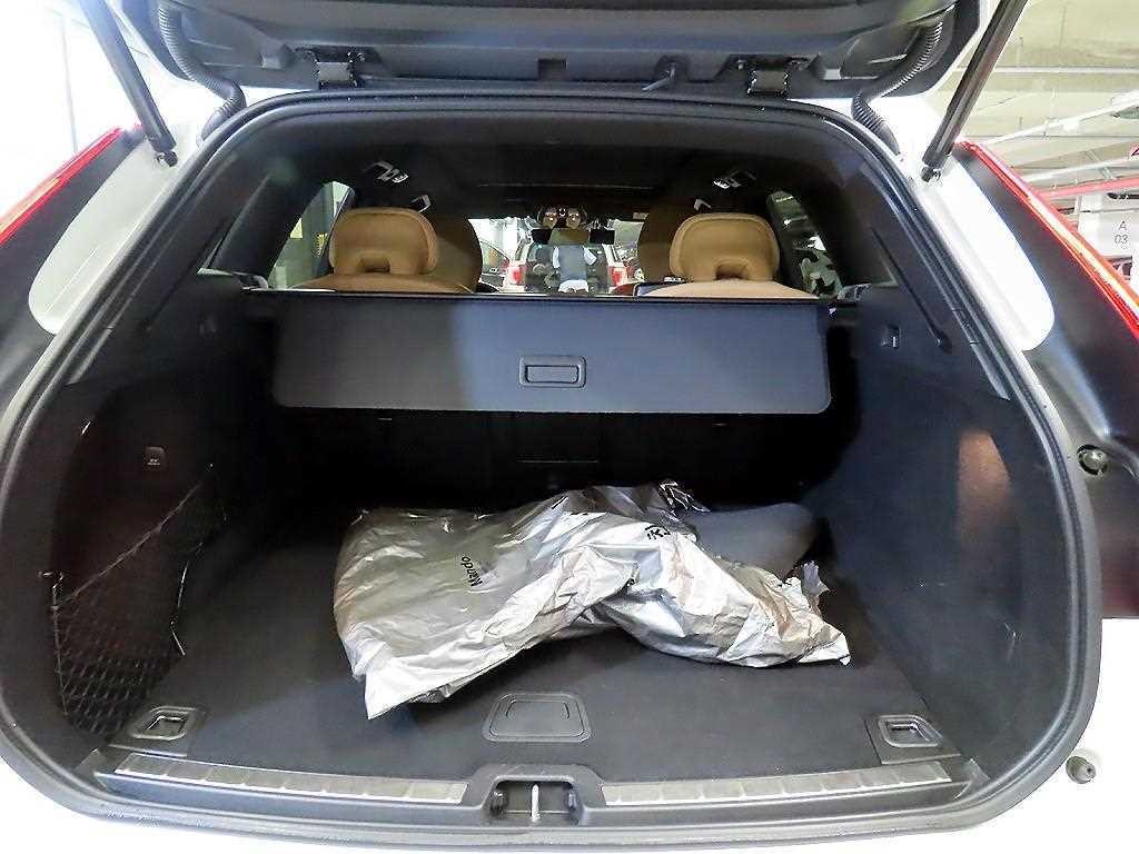 볼보 XC60 XC60(2세대) B5 AWD 인스크립션 이미지 17