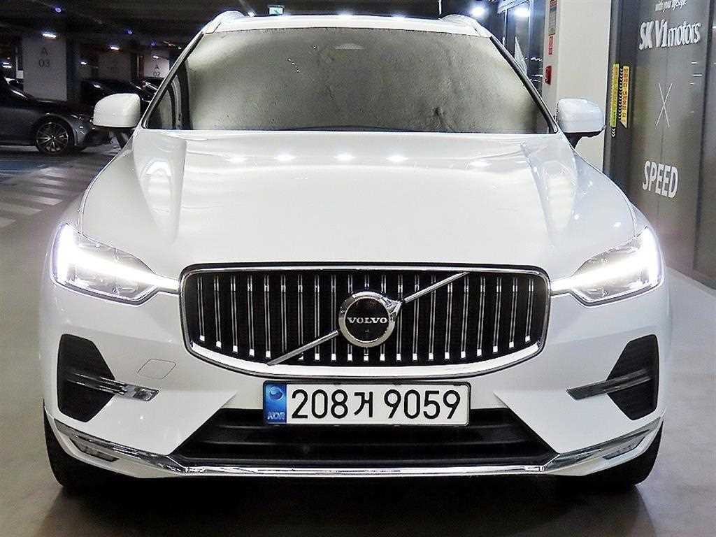 볼보 XC60 XC60(2세대) B5 AWD 인스크립션 이미지 2