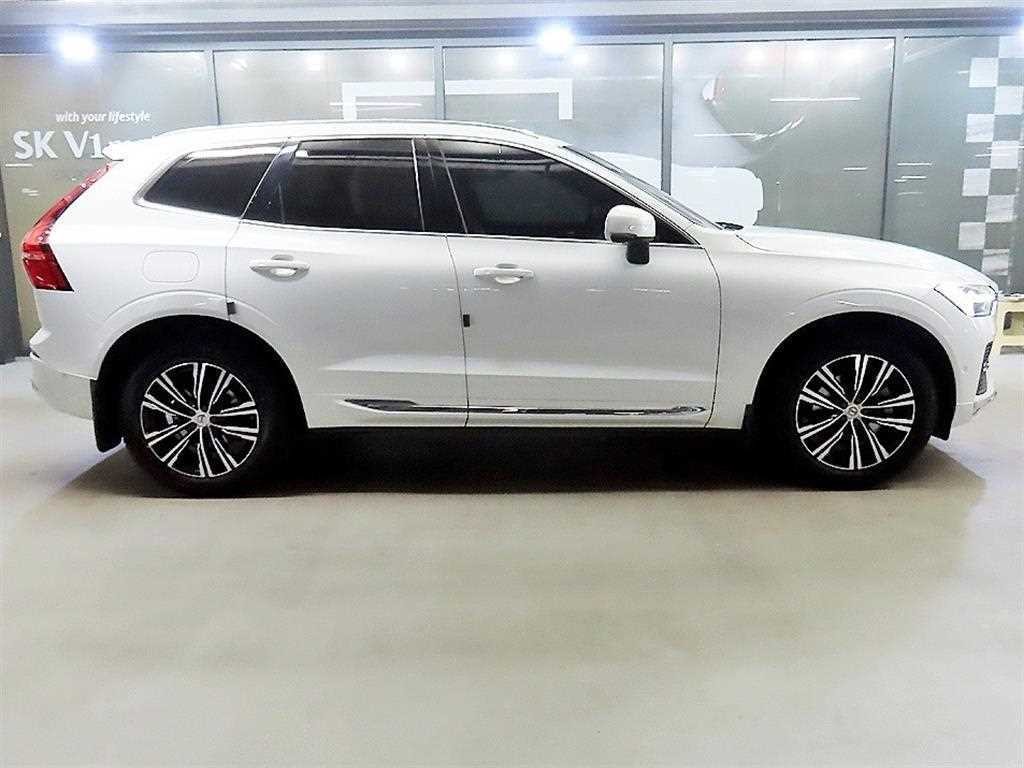 볼보 XC60 XC60(2세대) B5 AWD 인스크립션 이미지 3