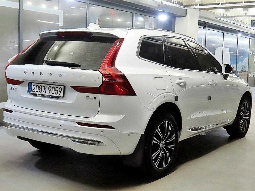 볼보 XC60 XC60(2세대) B5 AWD 인스크립션 이미지 4
