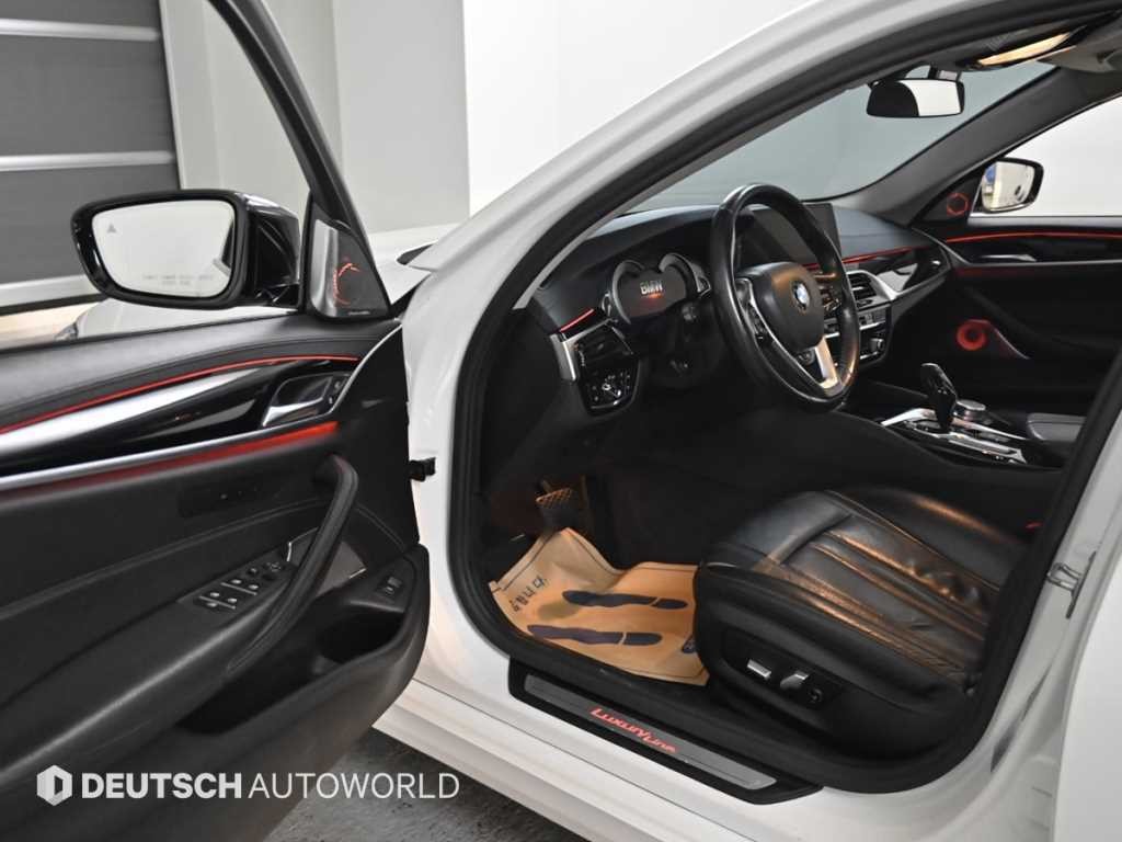 BMW 5시리즈 5시리즈 (G30) 520d 럭셔리 스페셜 에디션 이미지 11