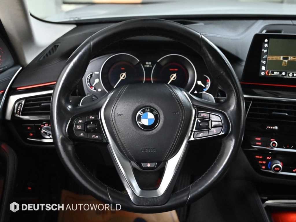 BMW 5시리즈 5시리즈 (G30) 520d 럭셔리 스페셜 에디션 이미지 13