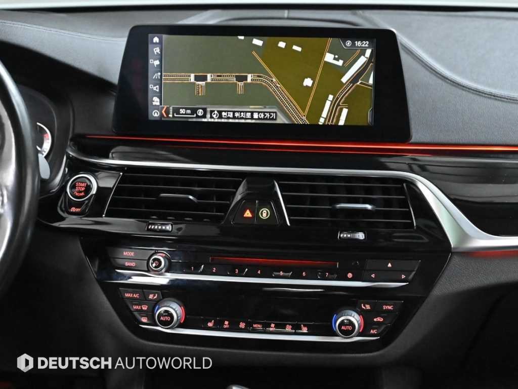 BMW 5시리즈 5시리즈 (G30) 520d 럭셔리 스페셜 에디션 이미지 14