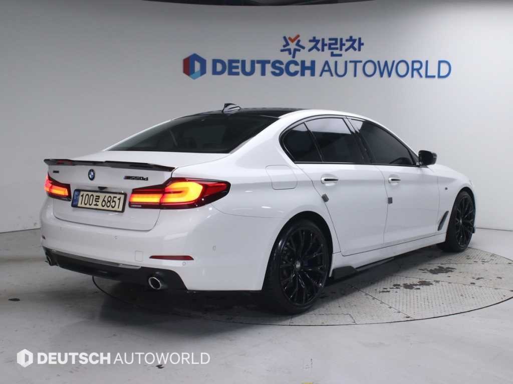 BMW 5시리즈 5시리즈 (G30) 520d 럭셔리 스페셜 에디션 이미지 2
