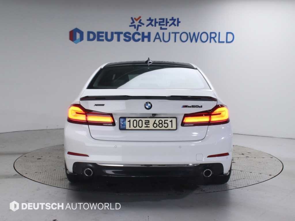 BMW 5시리즈 5시리즈 (G30) 520d 럭셔리 스페셜 에디션 이미지 4