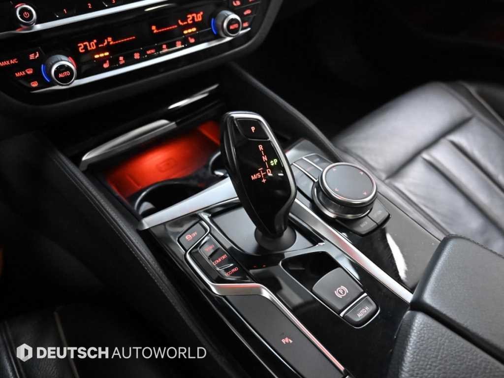 BMW 5시리즈 5시리즈 (G30) 520d 럭셔리 스페셜 에디션 이미지 9
