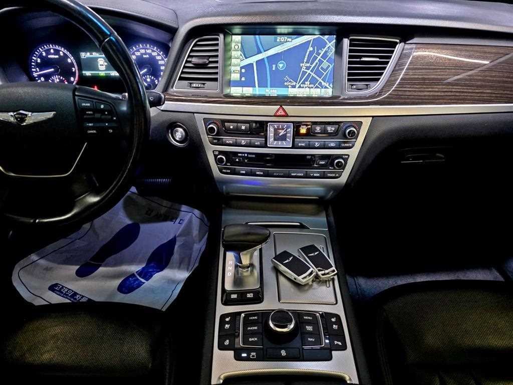 제네시스 G80 3.3 GDI AWD 프리미엄 럭셔리 이미지 18