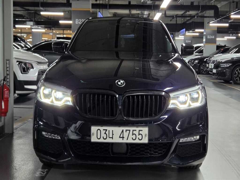 BMW 5시리즈 5시리즈 (G30) 530i M 스포츠 플러스 이미지 2