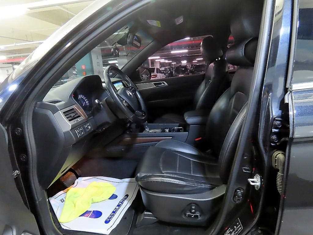 KG모빌리티(쌍용) 렉스턴 G4렉스턴 디젤 2.2 4WD 유라시아 에디션 이미지 6