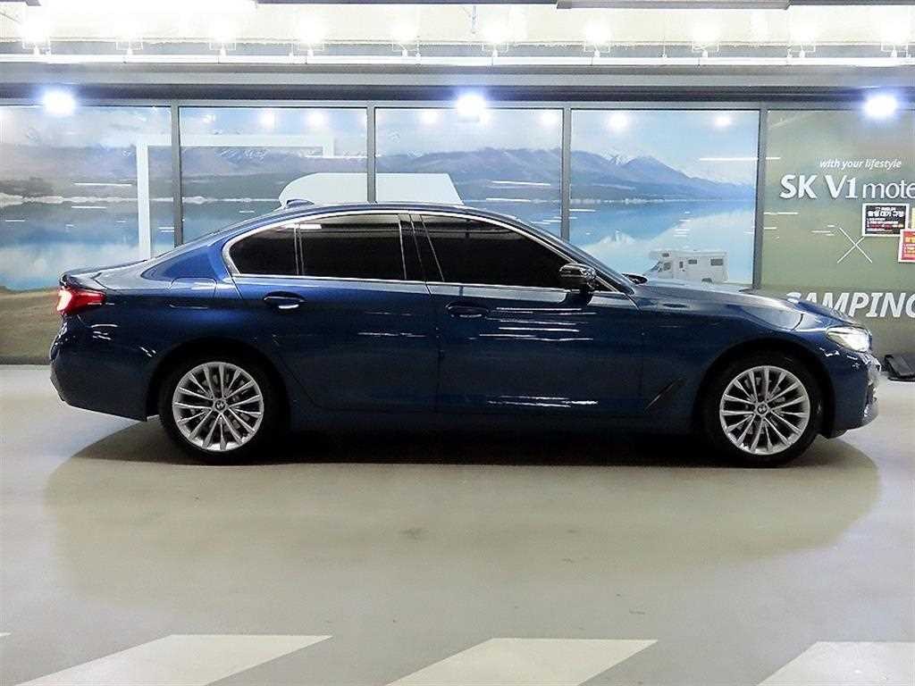 BMW 5시리즈 5시리즈 (G30) 523d 럭셔리 이미지 3