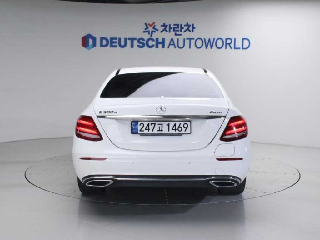벤츠 E 클래스 E-클래스 W213 E300e 4MATIC 익스클루시브 이미지 5