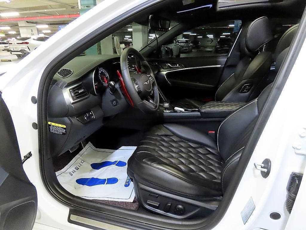 제네시스 G70 2.0T AWD 스포츠 패키지 이미지 6