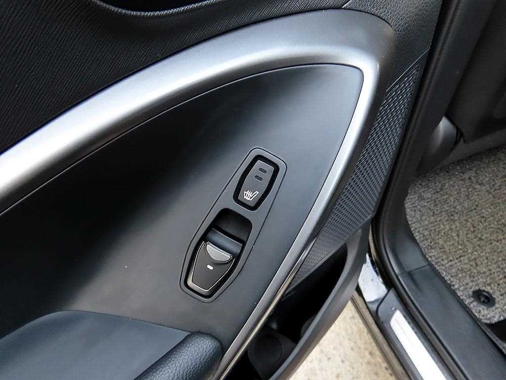 현대 맥스크루즈 더뉴맥스크루즈 E-VGT R2.2 4WD 익스클루시브 이미지 16