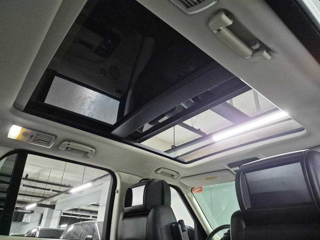 랜드로버 레인지로버 레인지로버 4세대 4.4 SDV8 VOGUE SE 디젤 이미지 17